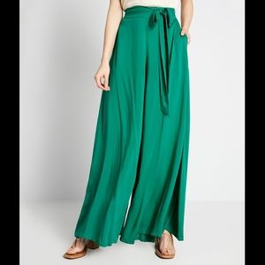 Women's wide-leg pants